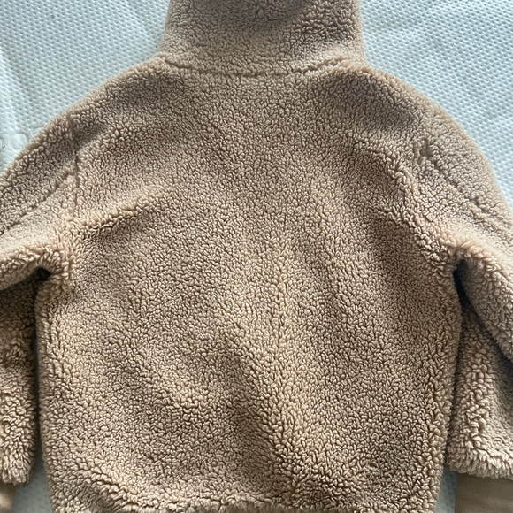 Aritzia Teddy jacket oatmeal color size xs - Picture 3 of 4